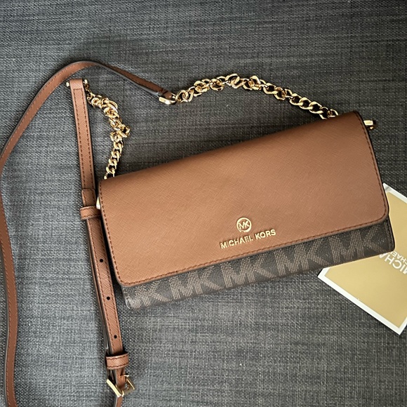 NWT MICHAEL KORS JET SET CHARM LARGE WALLET ON A CHAIN PHONE CROSSBODY BAG - Picture 13 of 14